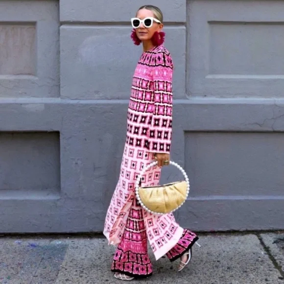 Zara Pink and Black Patterned Flare Pants - Picture 5 of 6